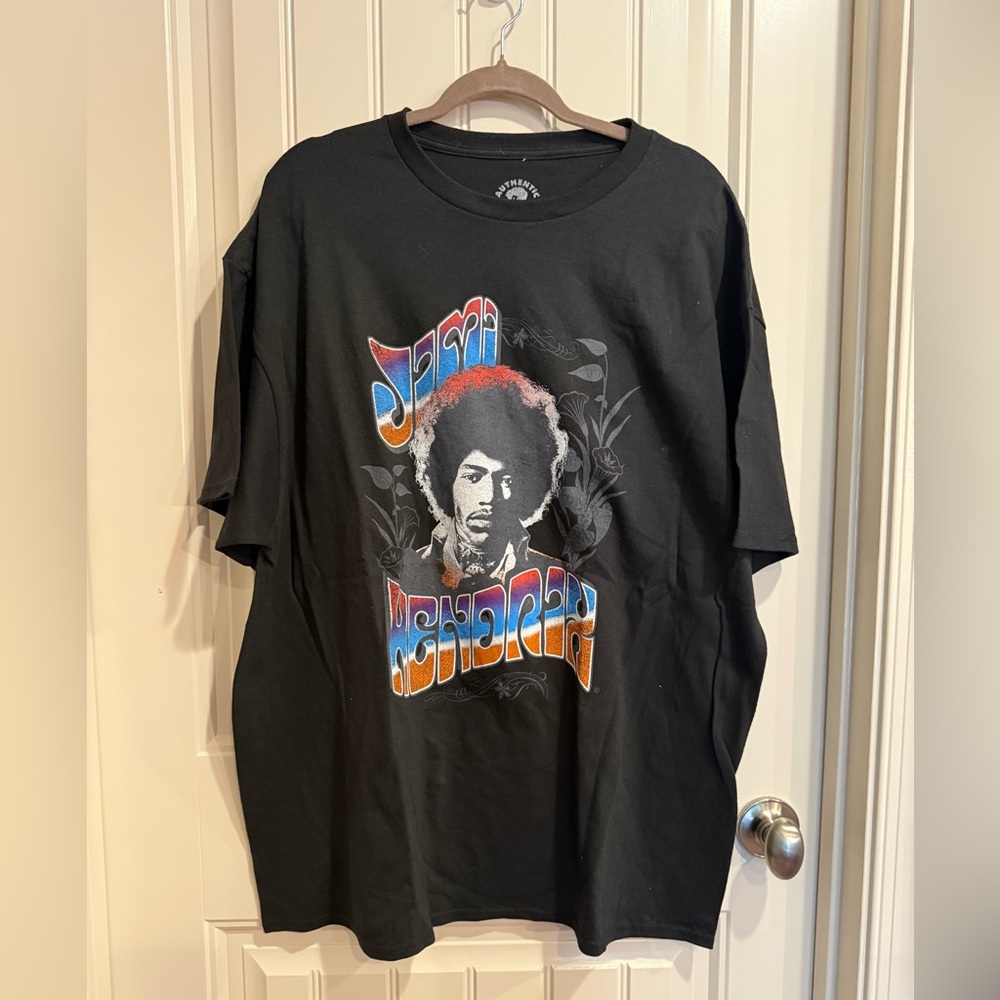 Men's Black Graphic Short Sleeve Band Tee